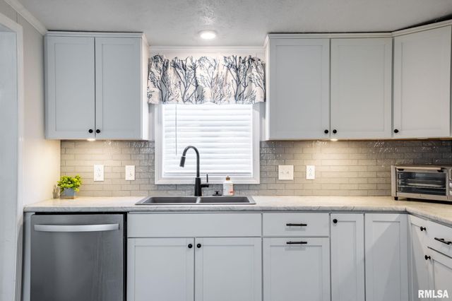 3060 Egyptian Hills Drive, Creal Springs, IL 62922