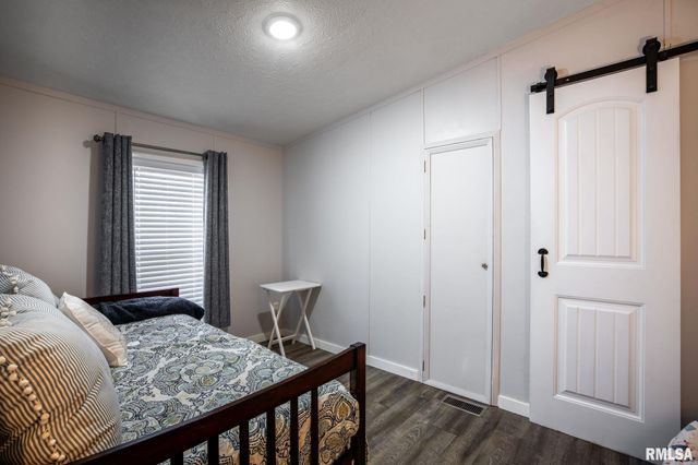 3060 Egyptian Hills Drive, Creal Springs, IL 62922