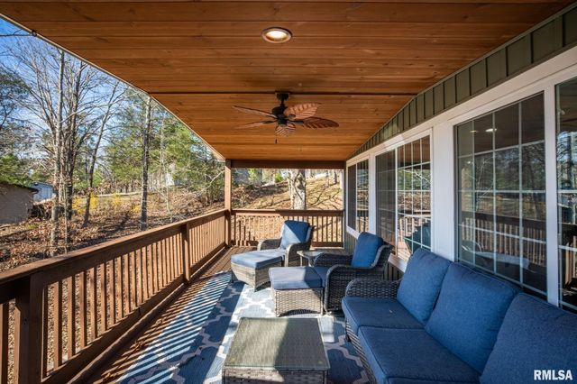 3060 Egyptian Hills Drive, Creal Springs, IL 62922