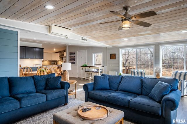 3060 Egyptian Hills Drive, Creal Springs, IL 62922