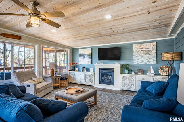 3060 Egyptian Hills Drive, Creal Springs, IL 62922