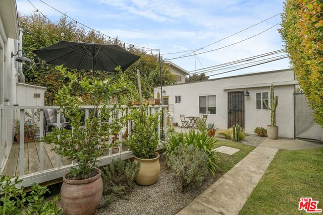 705 Flower Avenue, Venice, CA 90291