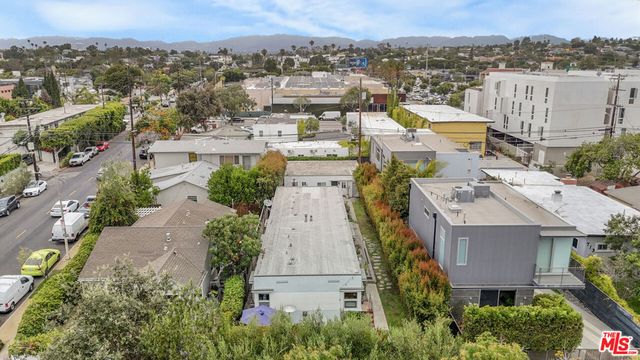 705 Flower Avenue, Venice, CA 90291