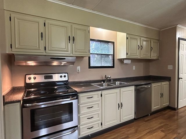 475 Gary Rd, Slocomb, AL 36375