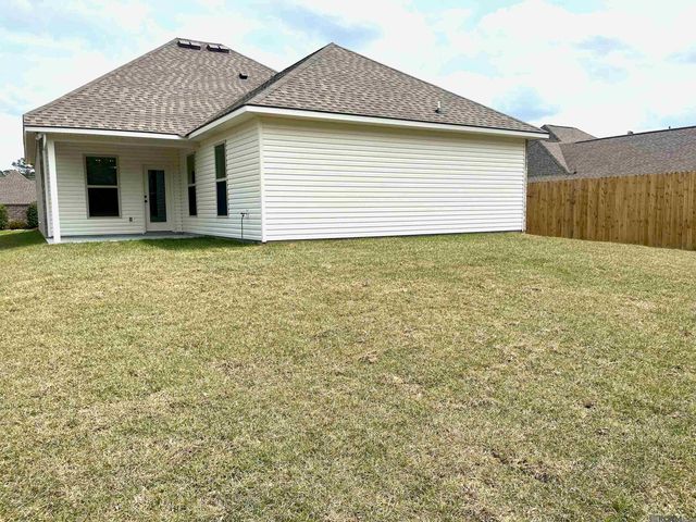 35657 Woodland Ridge Dr, Denham Springs, LA 70706