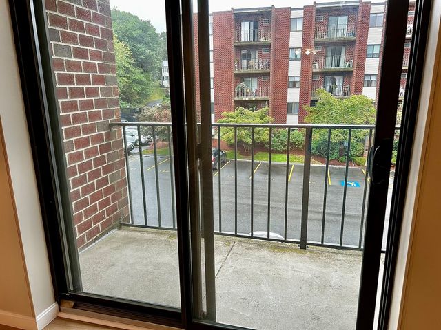 137 Franklin St 304, Stoneham, MA 02180