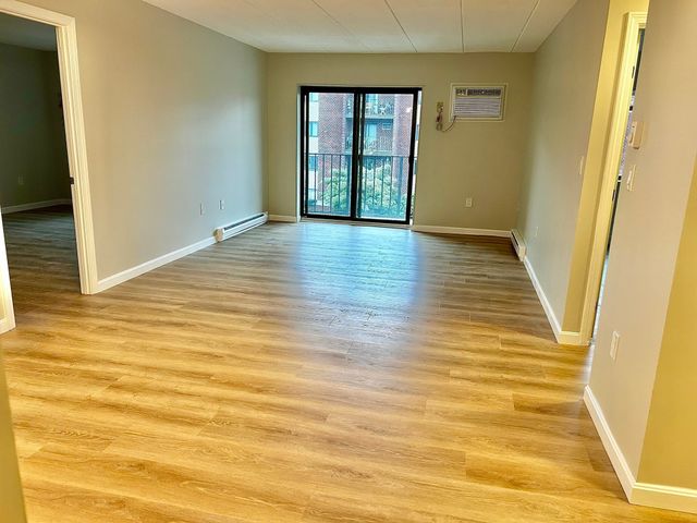 137 Franklin St 304, Stoneham, MA 02180