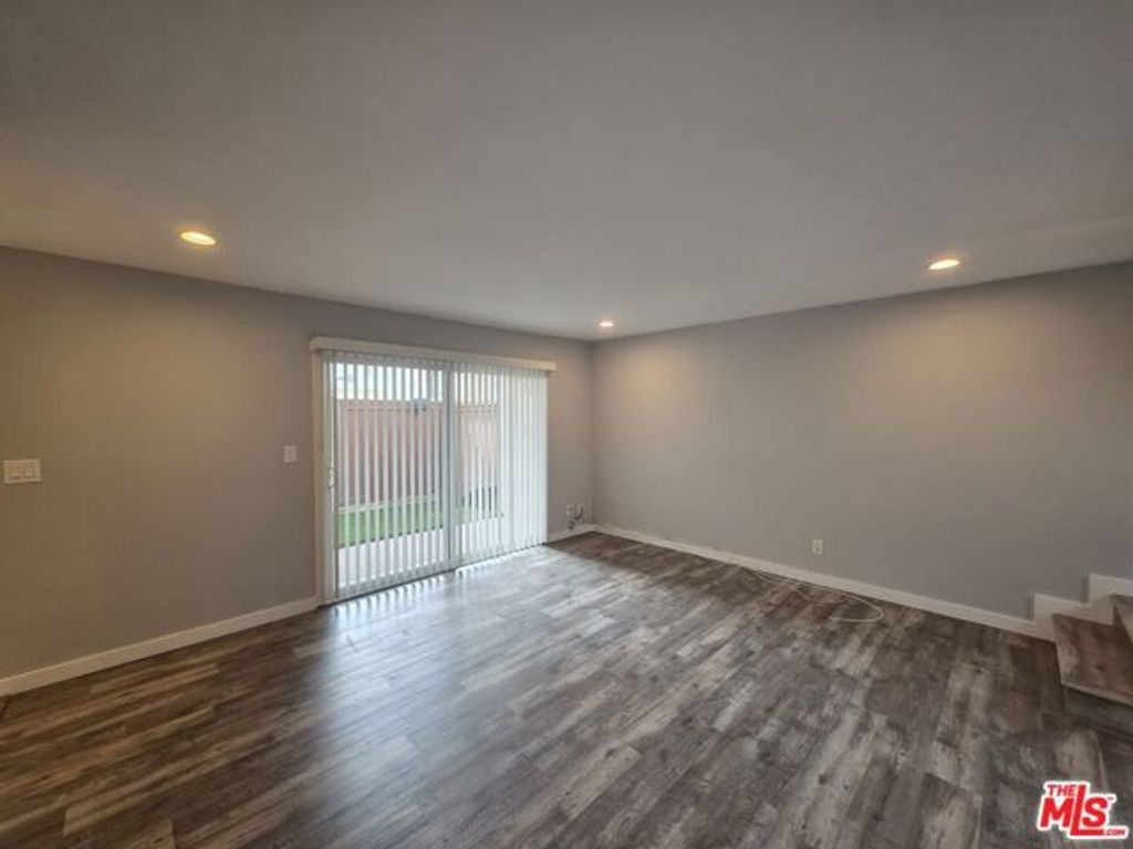 210 S Lucia Avenue 3, Redondo Beach, CA 90277