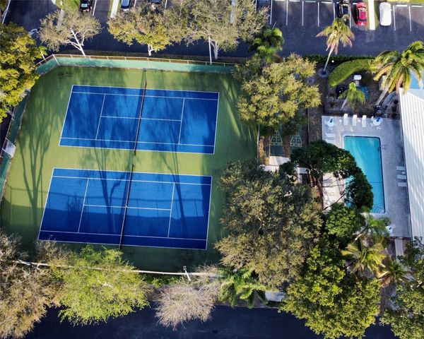 6405 Bay Club Drive 4, Fort Lauderdale, FL 33308