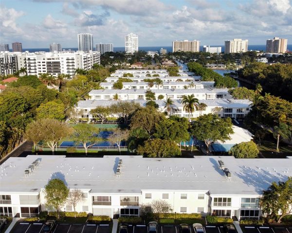 6405 Bay Club Drive 4, Fort Lauderdale, FL 33308