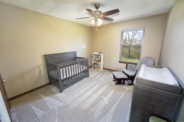 1822 Rockridge WAY, Waukesha, WI 53188