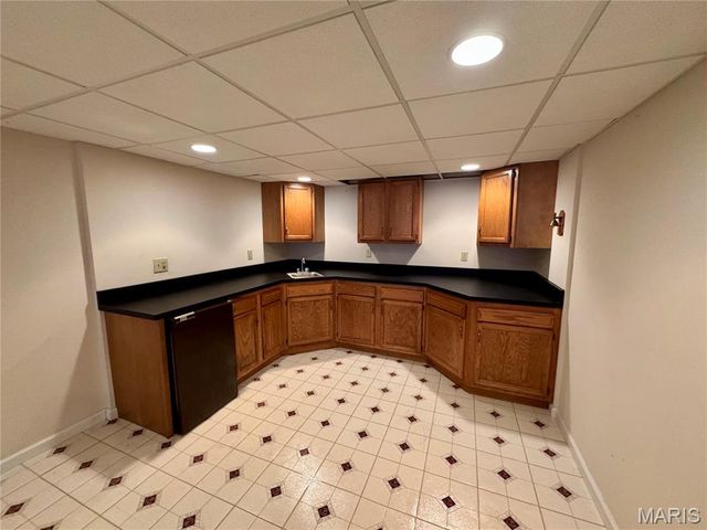 890 Meadowgrass Drive, Florissant, MO 63033