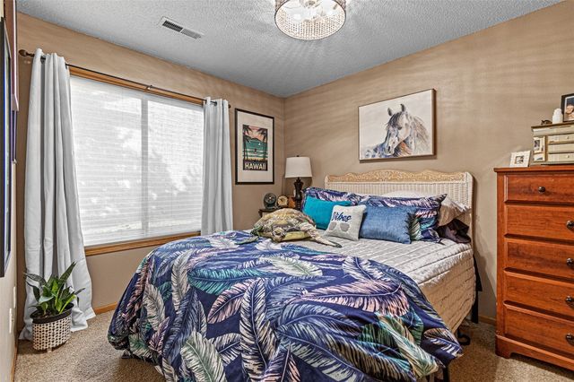 70 Heidi Ln., North Liberty, IA 52317