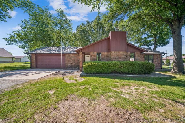 9272 E Misty Drive, Claremore, OK 74019