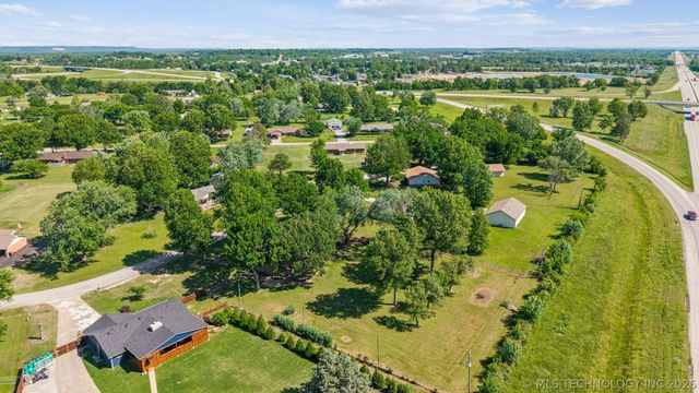 9272 E Misty Drive, Claremore, OK 74019