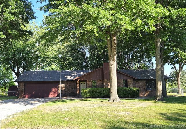 9272 E Misty Drive, Claremore, OK 74019