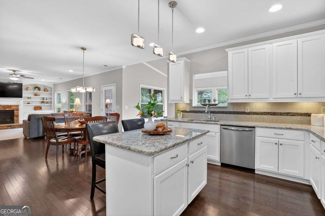 203 Red Wood Drive, Dallas, GA 30132