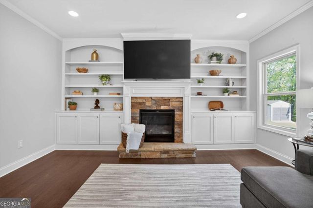 203 Red Wood Drive, Dallas, GA 30132