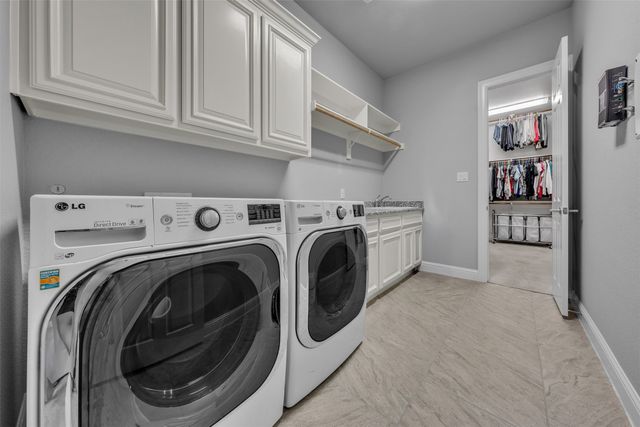1060 Waters Edge Court, Oak Point, TX 75068