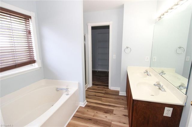 3803 Abbeywood Drive, Jamestown, NC 27282
