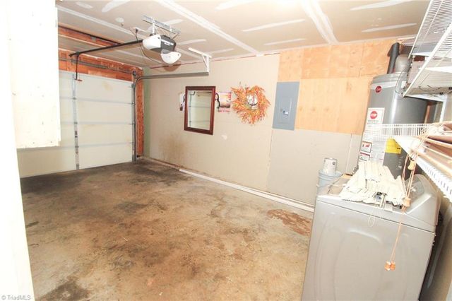 3803 Abbeywood Drive, Jamestown, NC 27282