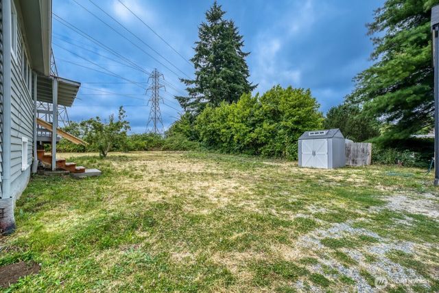 98178 5330 S Creston Street, Seattle, WA 98178
