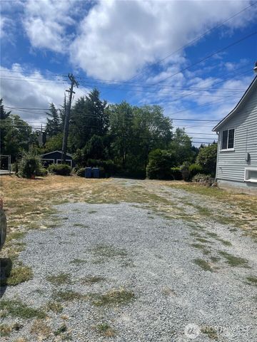 98178 5330 S Creston Street, Seattle, WA 98178