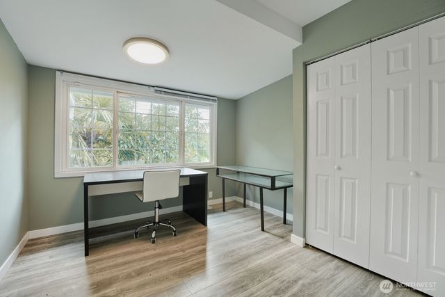 98178 5330 S Creston Street, Seattle, WA 98178