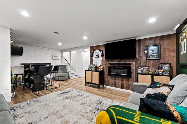 1391 9TH STREET, Green Bay, WI 54304