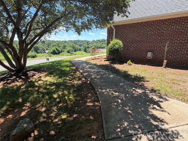892 Trial Place, Newton, NC 28658