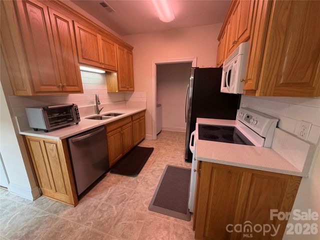 892 Trial Place, Newton, NC 28658