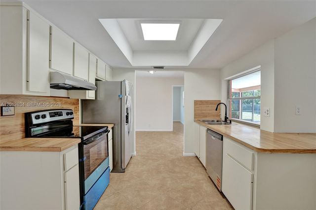 12212 NW 31st Dr, Coral Springs, FL 33065