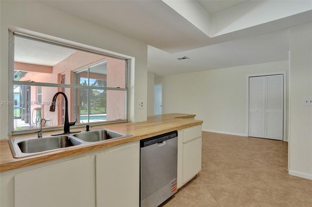 12212 NW 31st Dr, Coral Springs, FL 33065