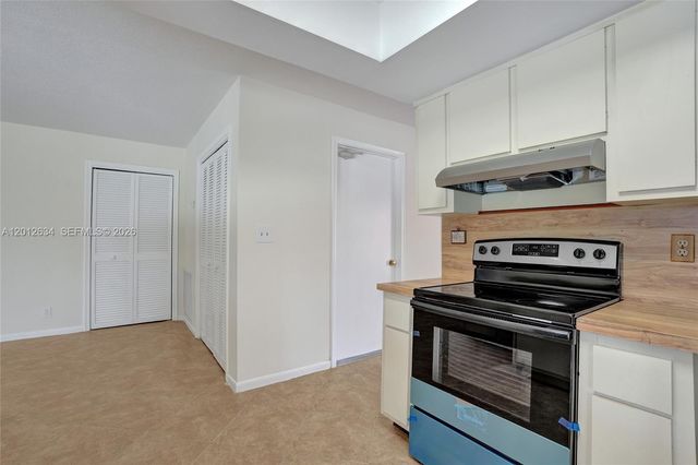 12212 NW 31st Dr, Coral Springs, FL 33065