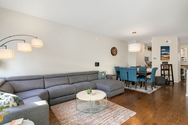 2501 N WAYNE Avenue 14, Chicago, IL 60614