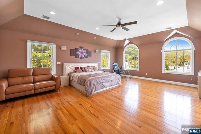 683 Victoria Avenue, Paramus, NJ 07652