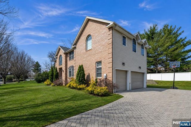 683 Victoria Avenue, Paramus, NJ 07652