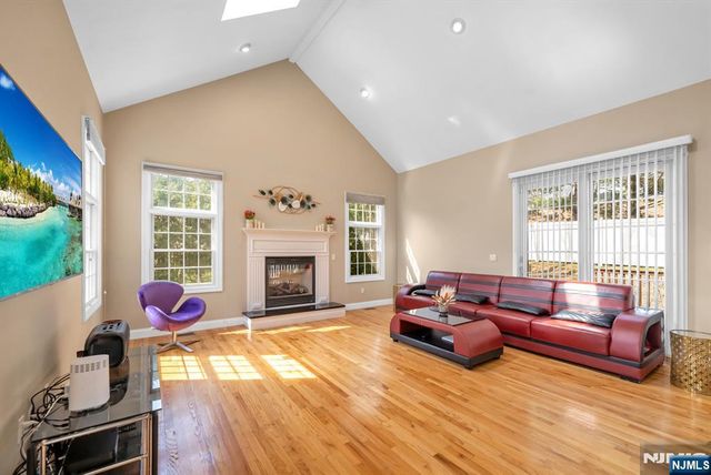 683 Victoria Avenue, Paramus, NJ 07652