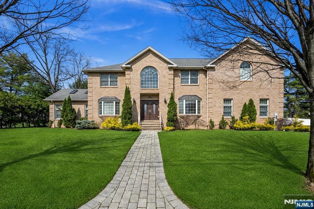 683 Victoria Avenue, Paramus, NJ 07652
