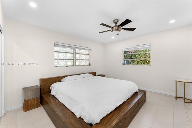 1525 Diplomat Pkwy, Hollywood, FL 33019