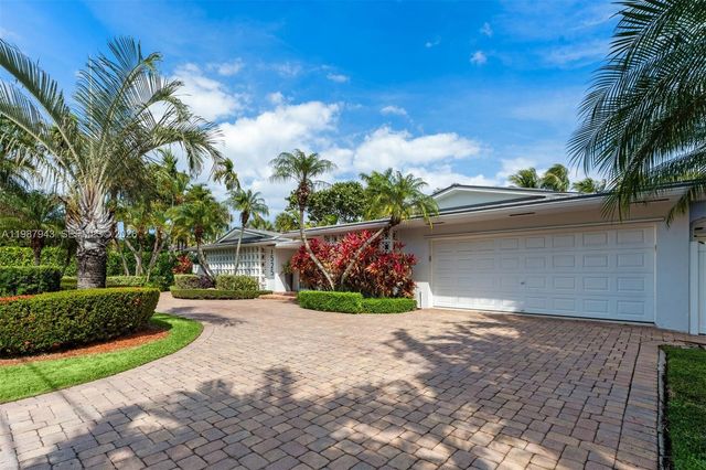 1525 Diplomat Pkwy, Hollywood, FL 33019