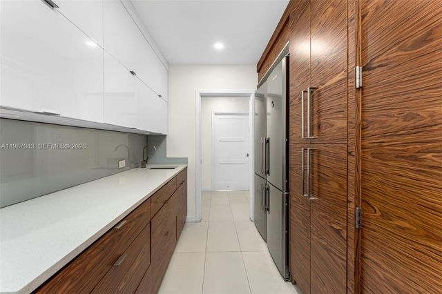 1525 Diplomat Pkwy, Hollywood, FL 33019