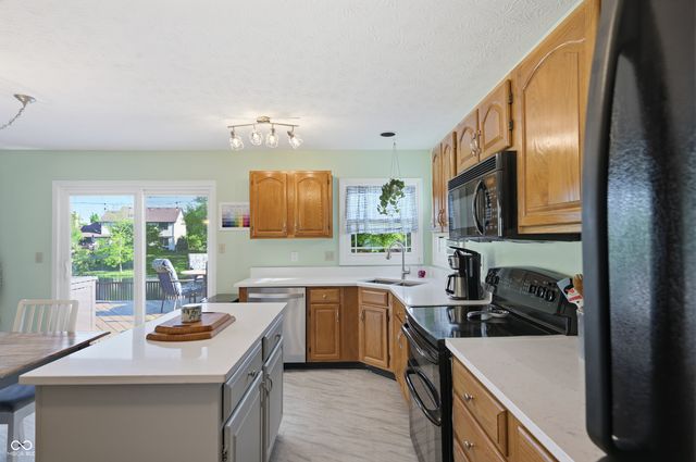 10538 Lighthouse Way, Indianapolis, IN 46256