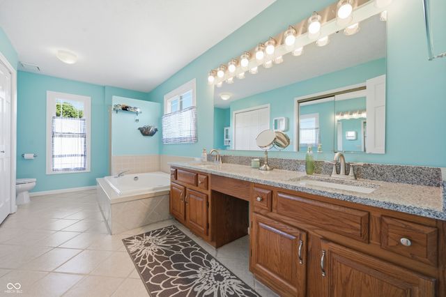 10538 Lighthouse Way, Indianapolis, IN 46256