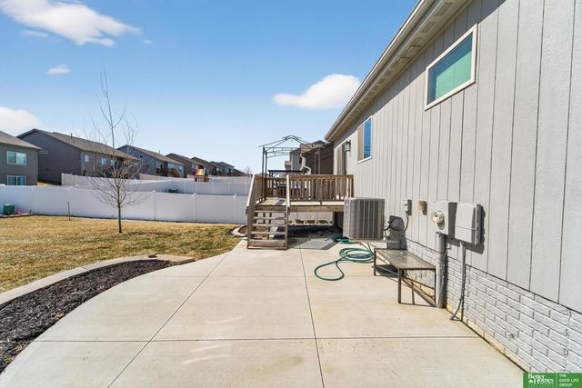 16601 Hanover Street, Bennington, NE 68007