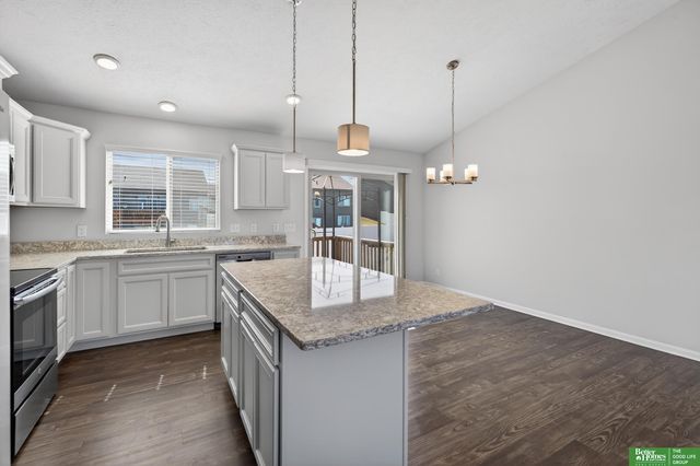 16601 Hanover Street, Bennington, NE 68007