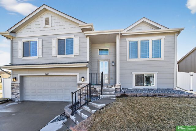 16601 Hanover Street, Bennington, NE 68007