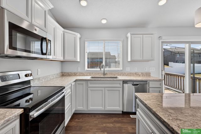 16601 Hanover Street, Bennington, NE 68007