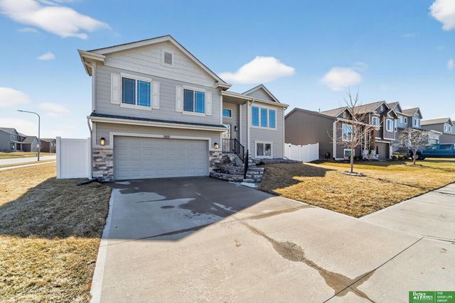 16601 Hanover Street, Bennington, NE 68007