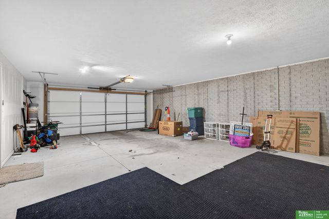 16601 Hanover Street, Bennington, NE 68007